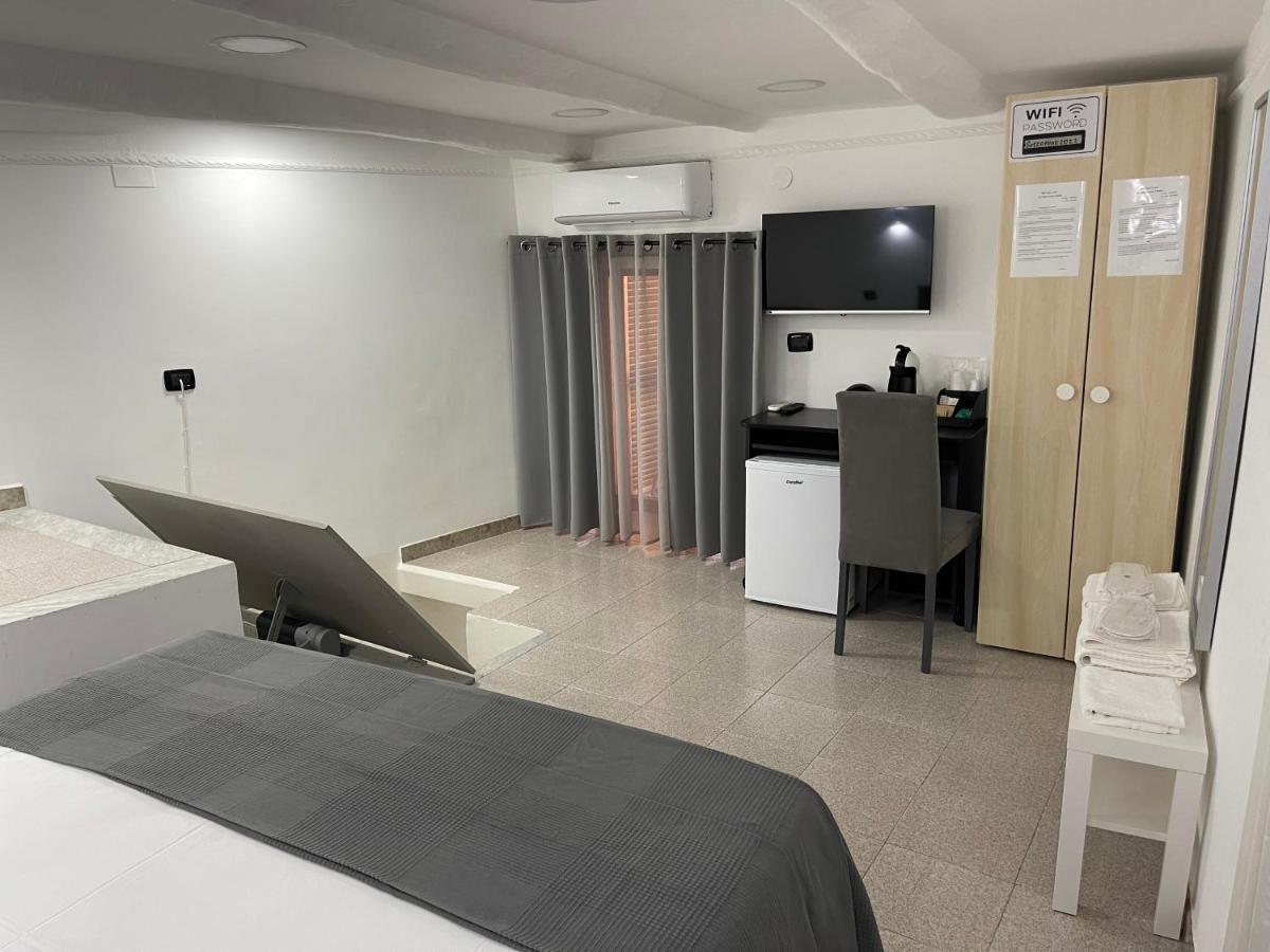 Sott O Pont Napoli Bed & Breakfast Eksteriør bilde